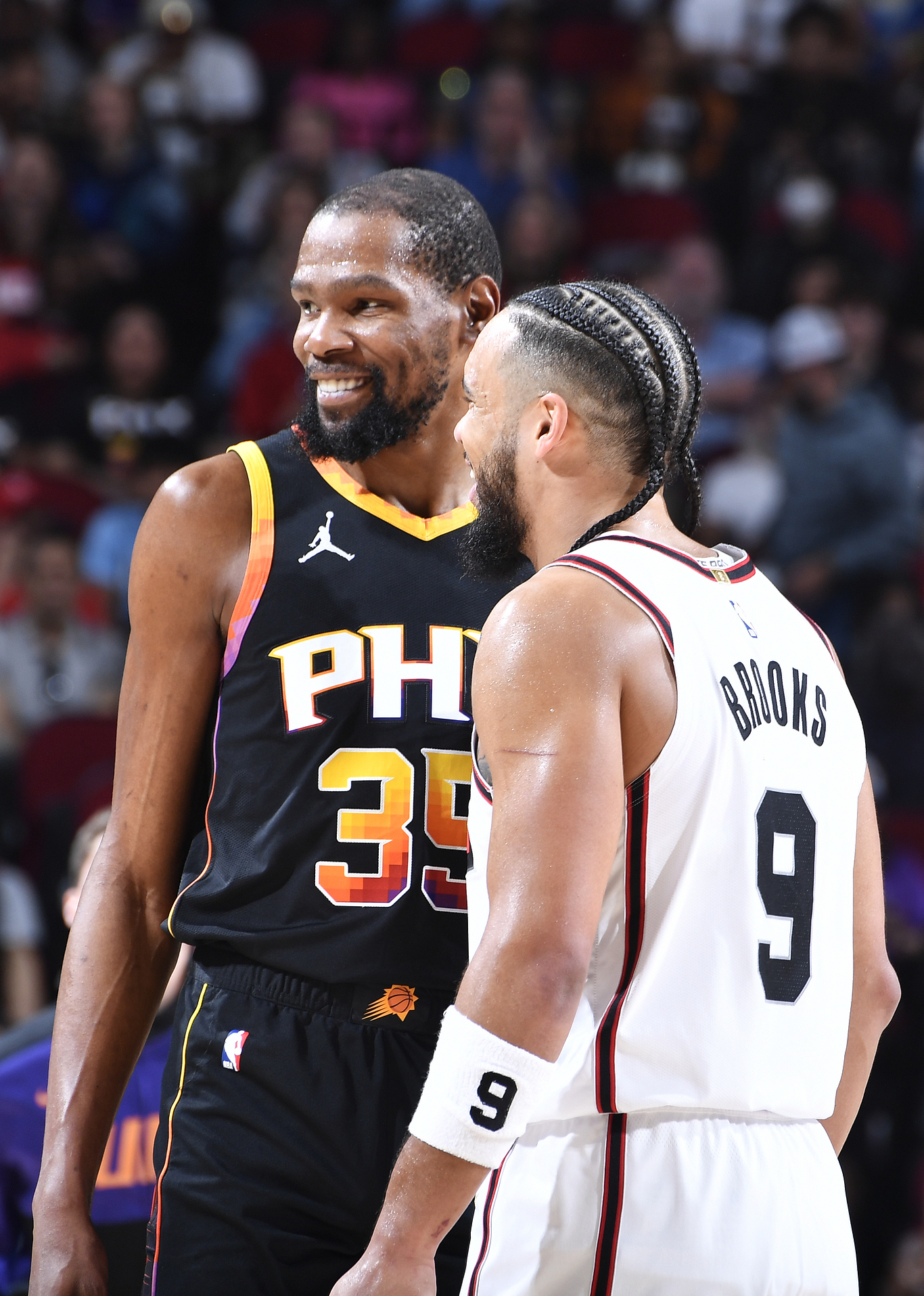 yy体育 -关于窗口期NBA常规赛焦点战，休斯敦火箭回应争议，气氛紧张，身体对抗强度拉满的信息