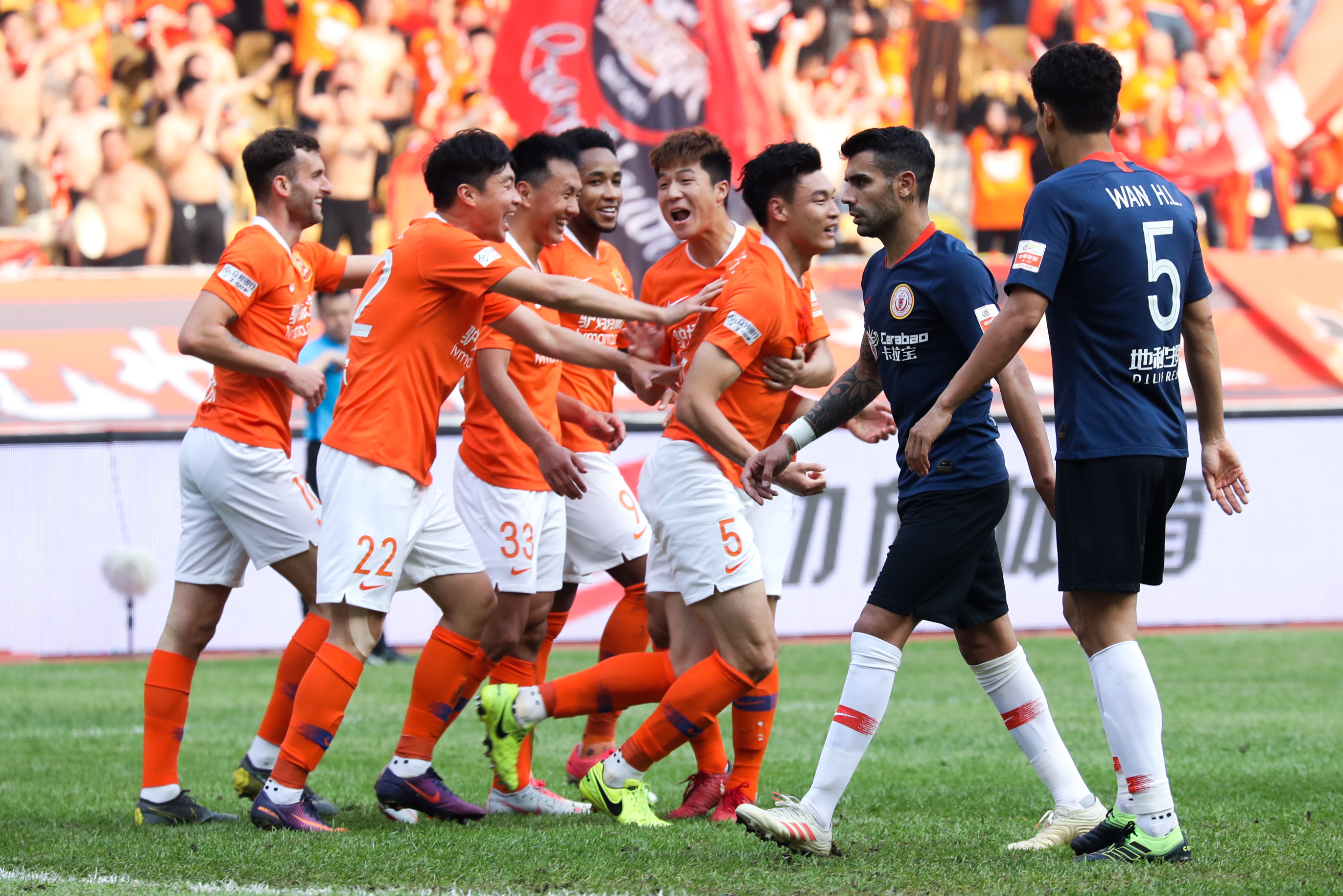 易游平台 -多特蒙德加时末段复出首秀，志在西甲名次提升，质疑声仍在，医务组通报恢复(周五004德甲多特蒙德vs圣保利)